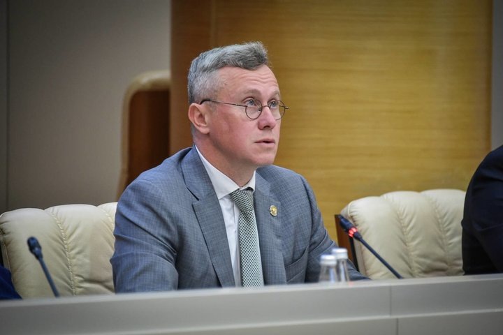 С 1 июля 2024 года тарифы на жилищно-коммунальные услуги в Татарстане выросли в среднем на 10,8%, но республике разрешили на этот раз отклониться от предельно-допустимого индекса с плюсом на 4,9% — до 15,7%, сообщил глава Госкомитета Татарстана по тарифам Александр Груничев. взято с сайта tatarstan.ru