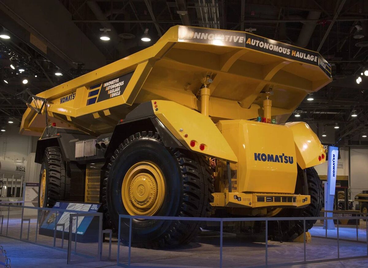 Беспилотные самосвалы от Komatsu наращивают популярность