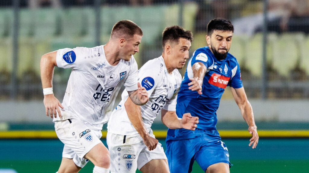 «Динамо Махачкала» - «ПАРИ НН» / Фото: © ФК «Пари Нижний Новгород»

.