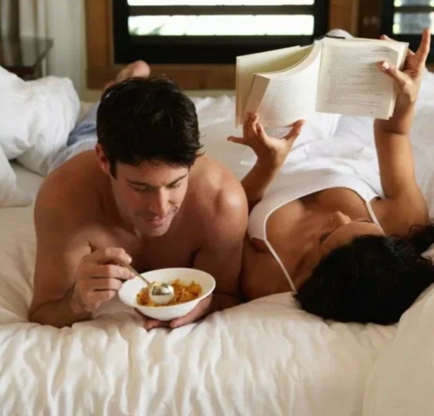 Маричек мой кушает полезную китайскую кушаньку...