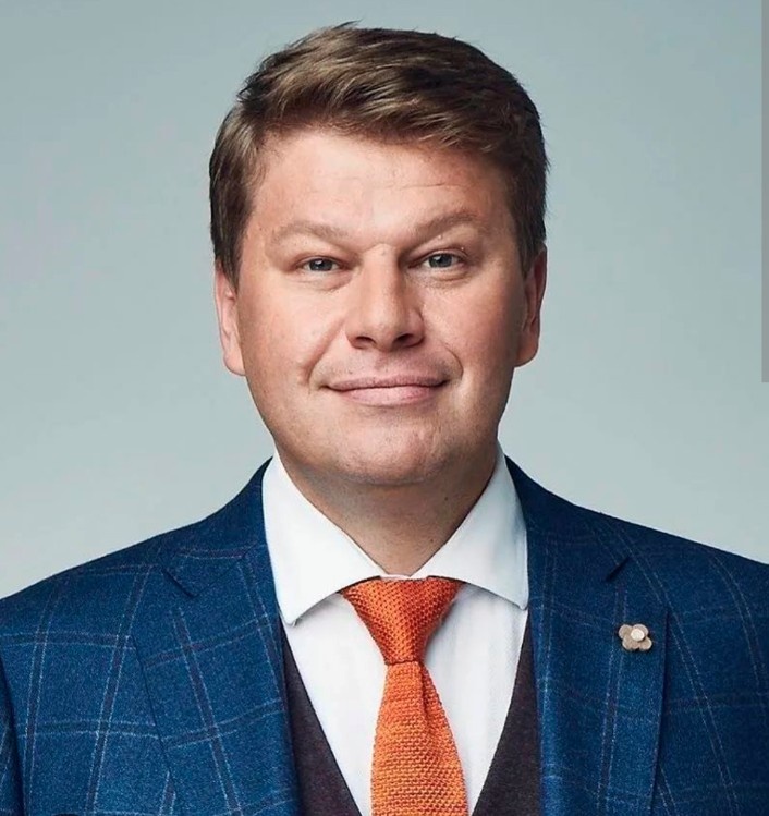 Дмитрий Губерниев - один из лучших спортивных комментатора страны!