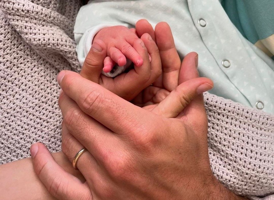    Нежность буквально охватывает - снимок невероятно чувственный. Фото: личная страница Надежды Скардино в соцсети.