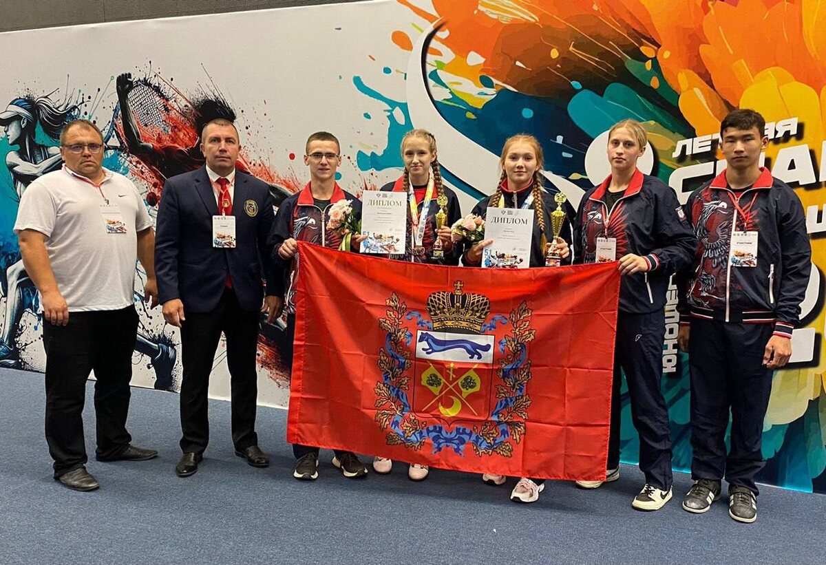    Оренбургская тяжелоатлетка Ирина Калугина взяла золото на Спартакиаде учащихся России Марина Шарт