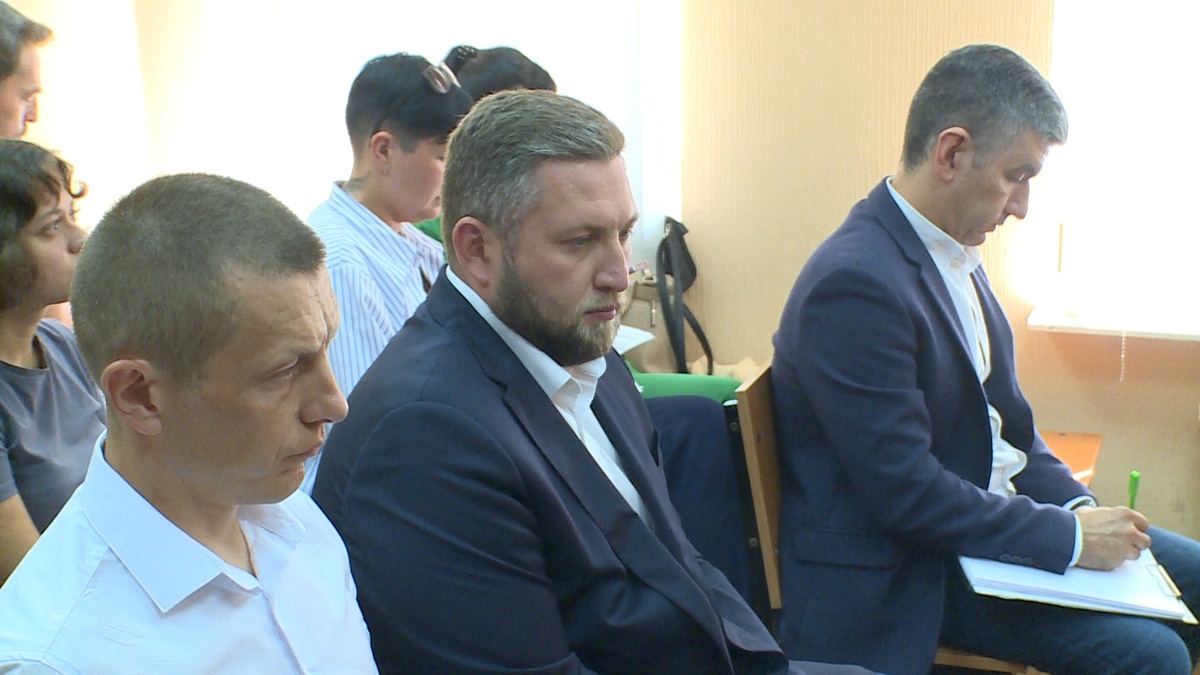    Обвинение просит для экс-руководителей депздрава реальные сроки