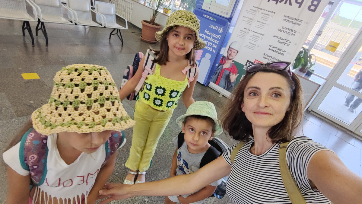 Катюня не захотела в кадр смотреть