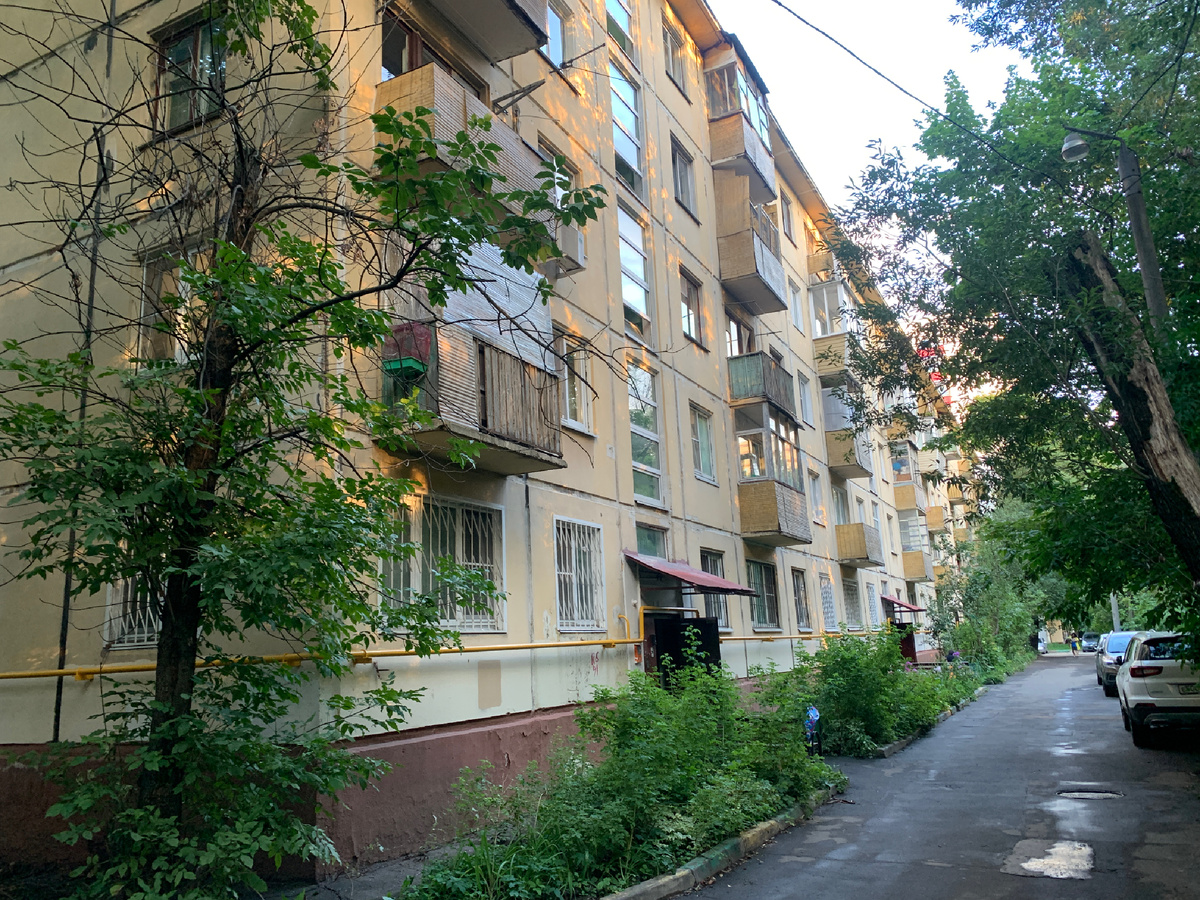 Плющева д.12 к.1