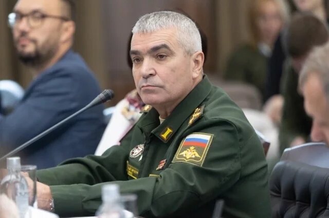    Директор подмосковного парка «Патриот» Вячеслав Ахмедов. Досье