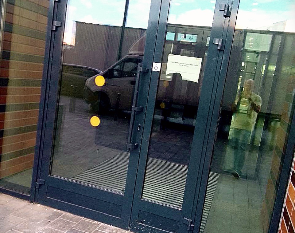 О, тут даже я в отражении засветился)))