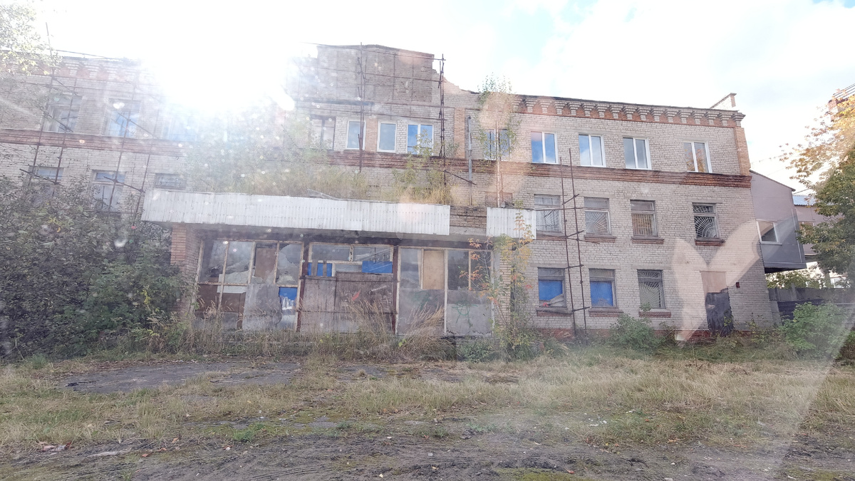 Административное здание. либо столовая.