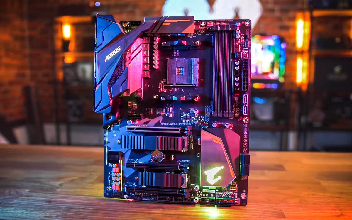 Материнская плата