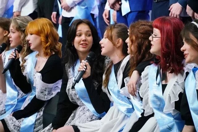    Когда будут выпускные и последние звонки в 2025 году?