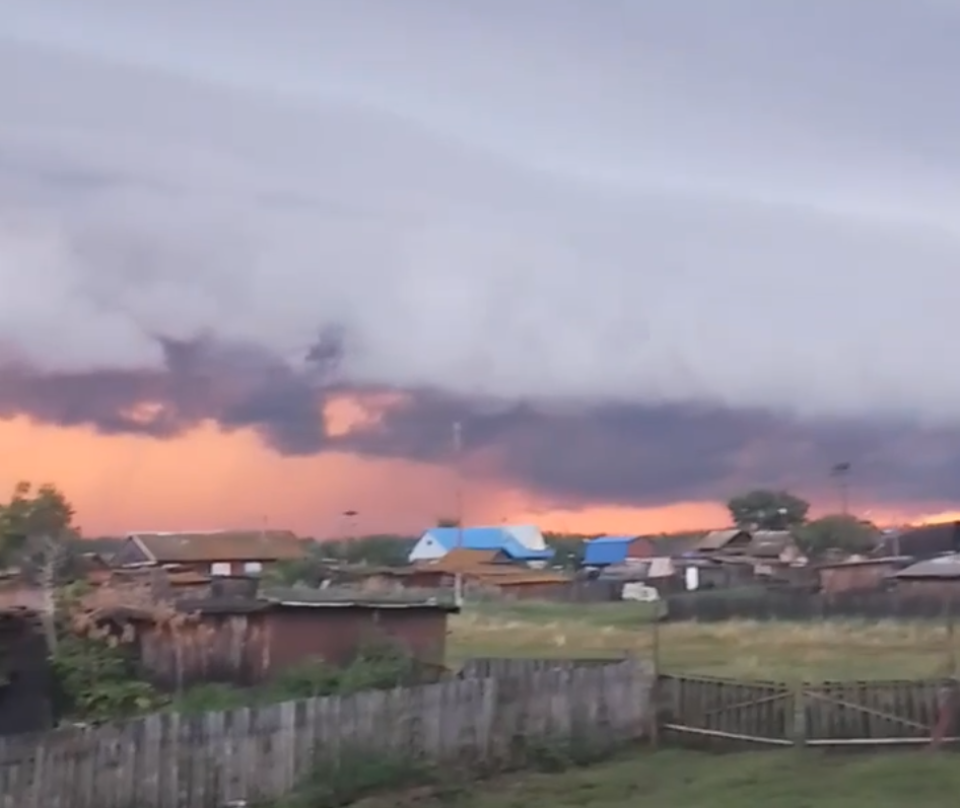    Небо над Новичихой. Источник: Telegram-канал "В курсе 22"