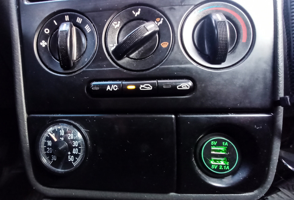 USB розетка вместо прикуривателя