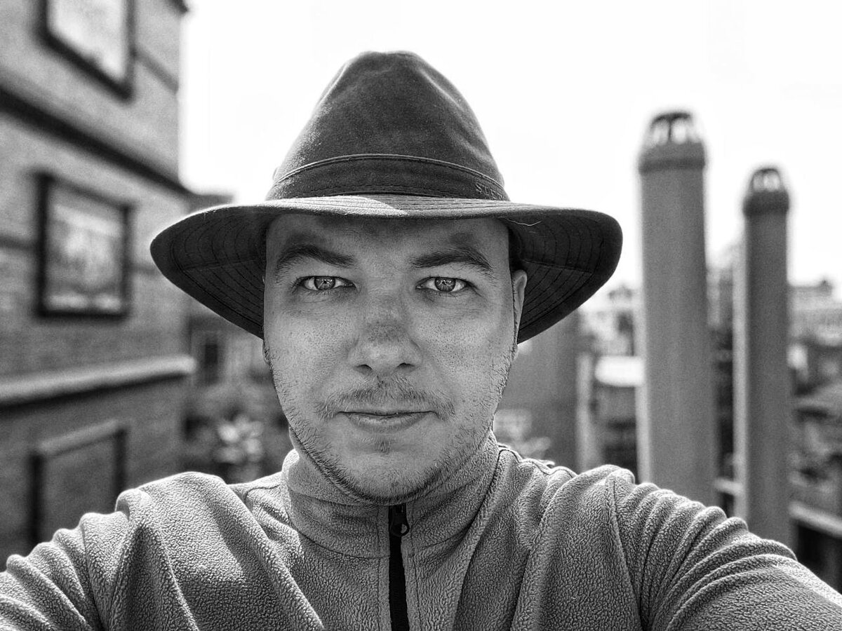 Илья Резников.