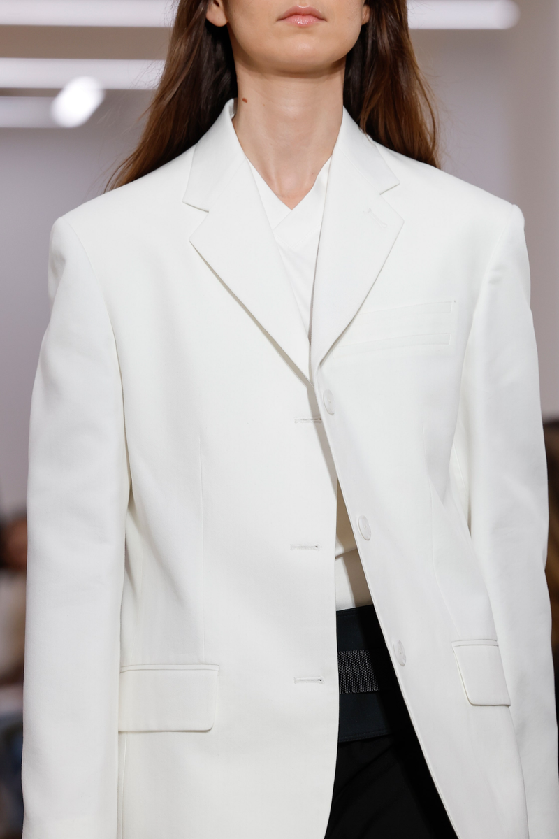    Объект желания: белый жакет как на показе Proenza Schouler, весна-лето 2024 (фото 2)