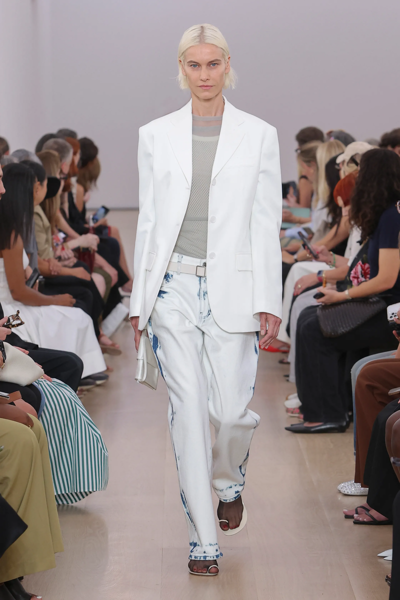    Объект желания: белый жакет как на показе Proenza Schouler, весна-лето 2024 (фото 3)