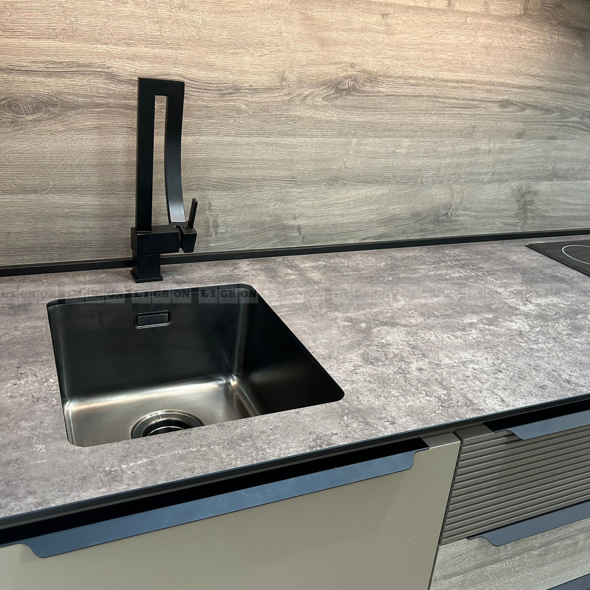 Столешница из Compact Solid в декоре 2441 Мольтени