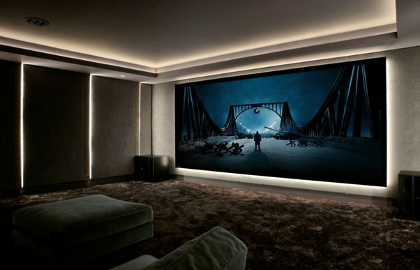 Большой плазменный телевизор с дисплеем OLED.