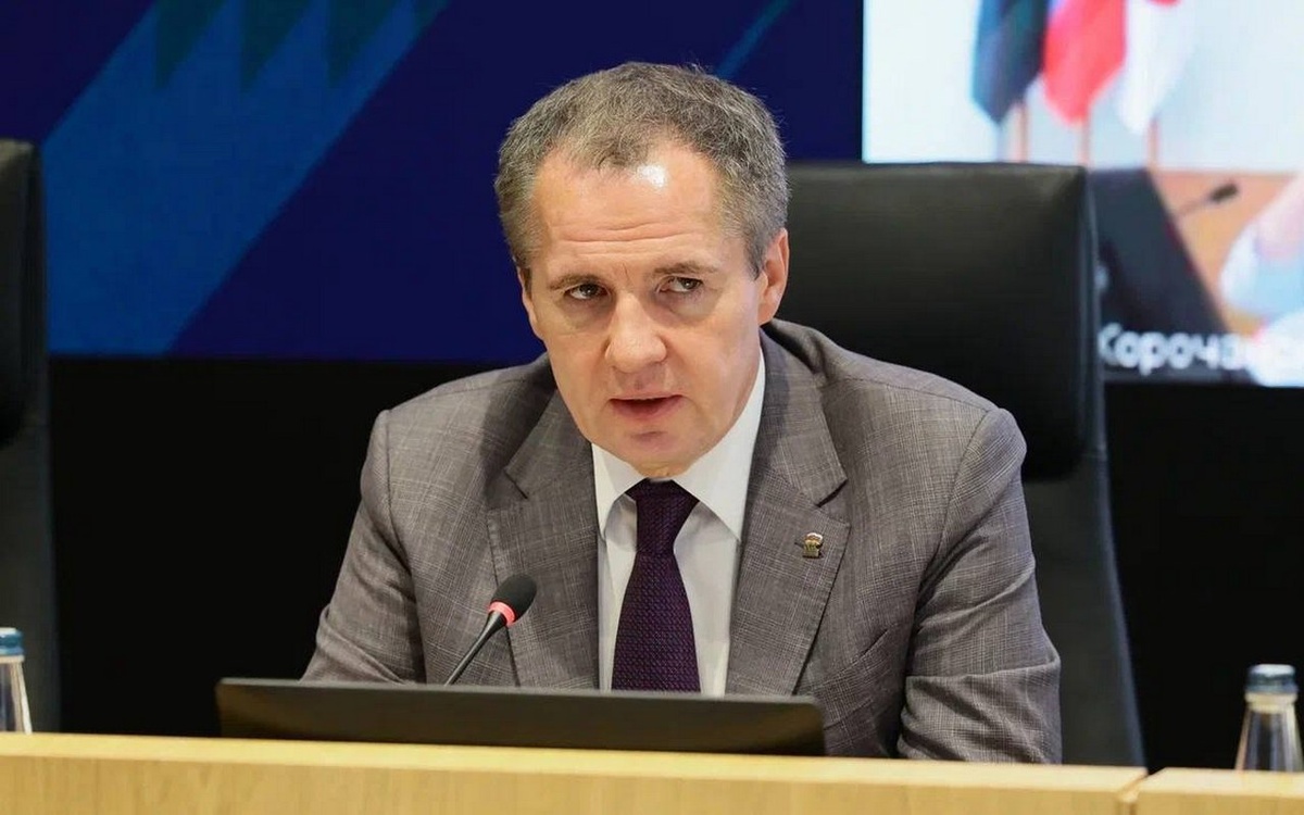    Белгородский губернатор засекретит результаты помощи участникам СВО и их семьям Иллюстрация: телеграм-канал Вячеслава Гладкова