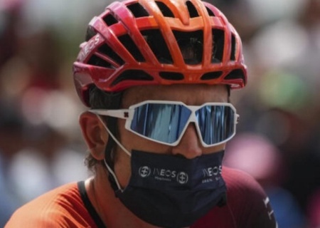    На Олимпиаде во Франции заболели коронавирусом десятки спортсменов. Британский олимпиец пожаловался на еду с червями