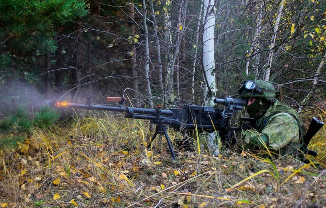 Российский боец с легендарным «Кордом» в руках