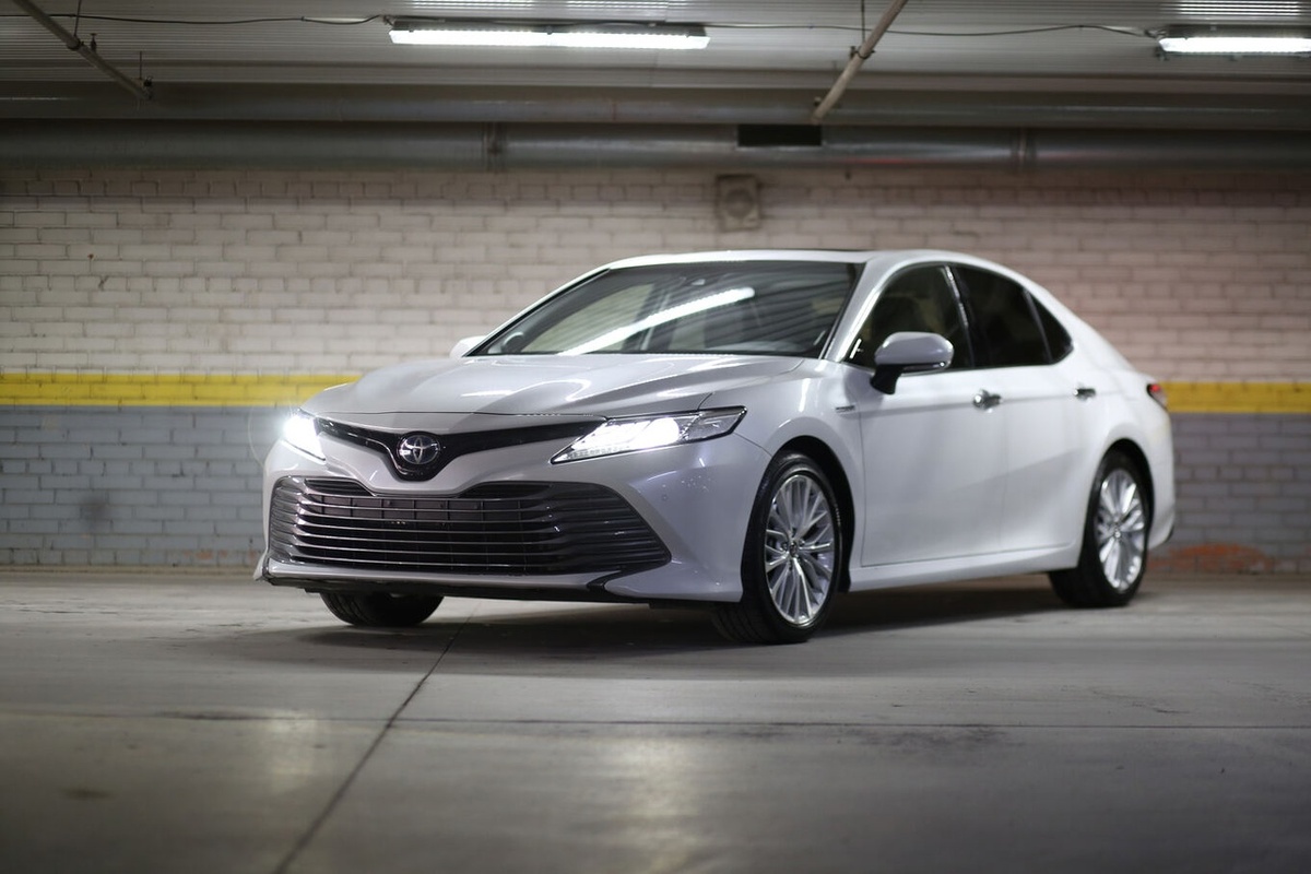 rentasib.ru - Гибридный автомобильToyota Camry Hybrid 2018