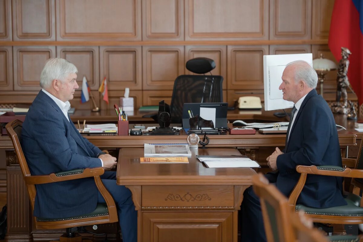    Губернатор провел рабочую встречу с главой Воробьевского района