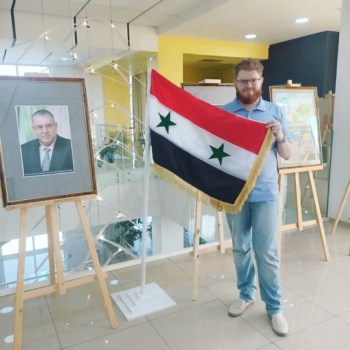 Одним из аспектов моей профессии является посещение различных выставок, направленные на сохранение исторической памяти и нацеленные на международное сотрудничество. Фотография представленная на выше была сделана в 2022 году. Данная выставка проходила в библиотеке им. Горького (г. Рязань) и была посвящена освещению сирийской культуры и двухсторонней российско-сирийской дружбе. На выставке были представлены портреты сирийских детей , а также государственные деятелей. Данные мероприятия очень важны, так как на сегодняшний день центральные регионы Сирии постепенно оправляются от последствий одной из самых тяжёлых войн XXI столетия, однако и на момент написания ознакомительной статьи в отдельных регионах Сирии до сих пор нет стабильности и идут военные действия. Такие выставки необходимы как для поддержания межгосударственного диалога в непростых условиях продолжающегося военно-политического кризиса в Сирии, так и для частного диалога, что даёт возможность лучше узнать друг о друге.  