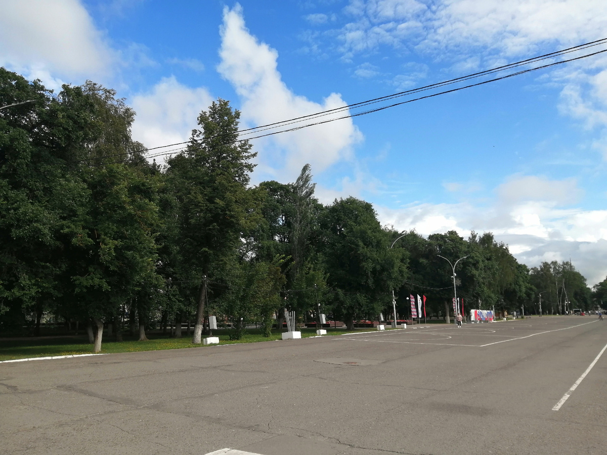Комсомольский сквер.