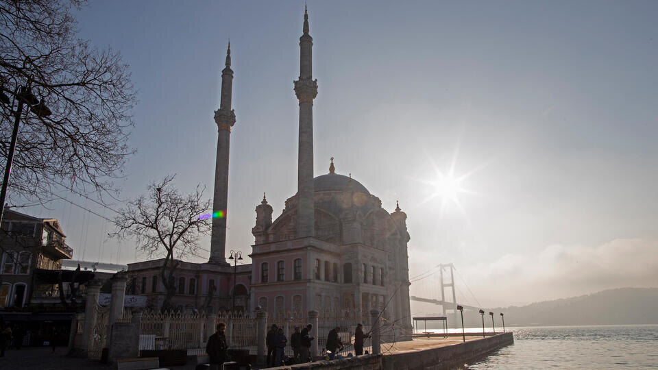    TASS/EPA/TOLGA BOZOGLU