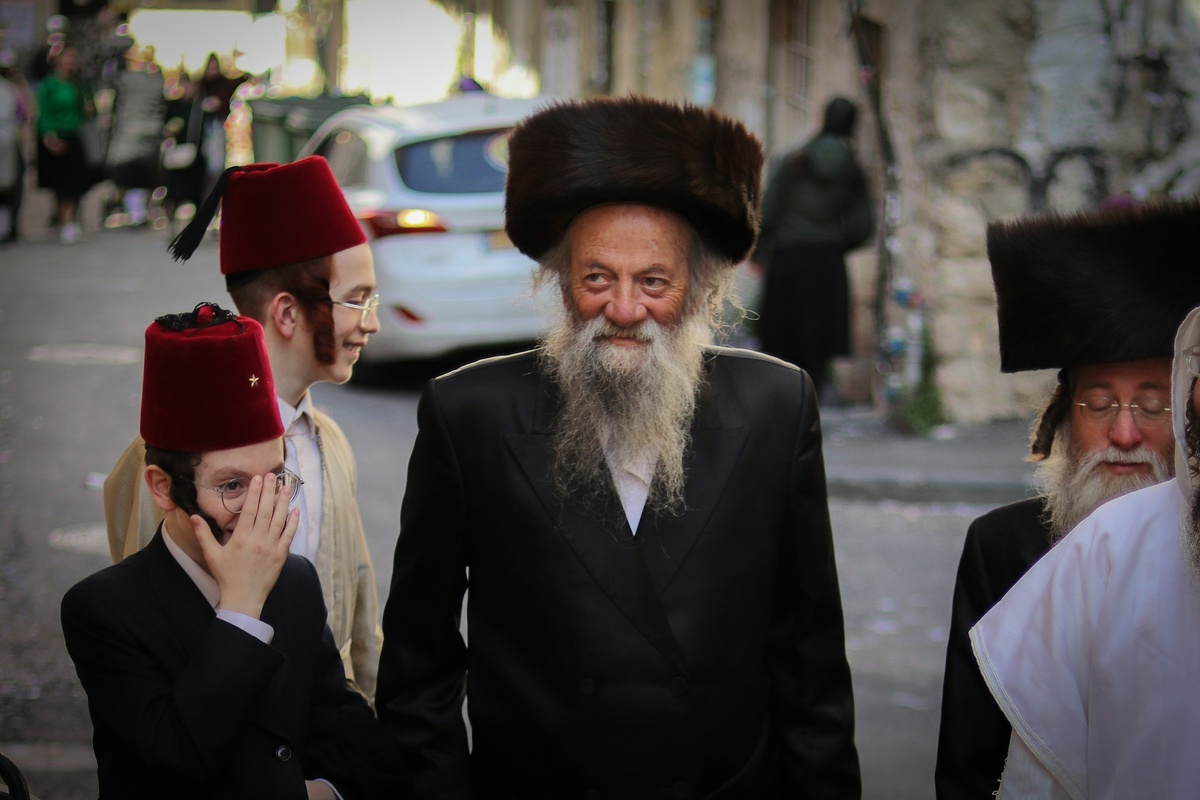 Aharon Luria on Unsplash