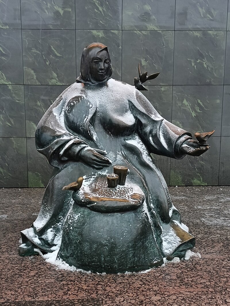Бабка с семечками, Комаровский рынок