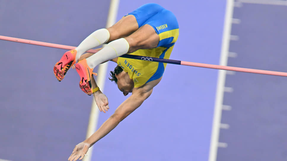 Фото: Дмитрий Лебедев / Коммерсантъ📷Арманд Дюплантис во время соревнований