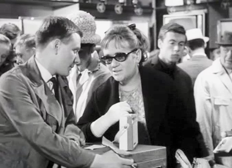 Шутки, скрытые в комедиях Рязанова, на которые мало кто обращает внимание