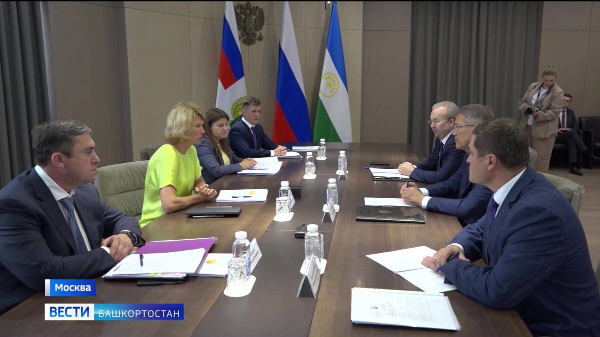    Глава Башкирии радий Хабиров встретился с министром сельского хозяйства России Оксаной Лут