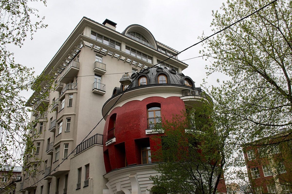 Год постройки здания важен, если нужно рассчитать показатели износа. Источник: Shutterstock📷
