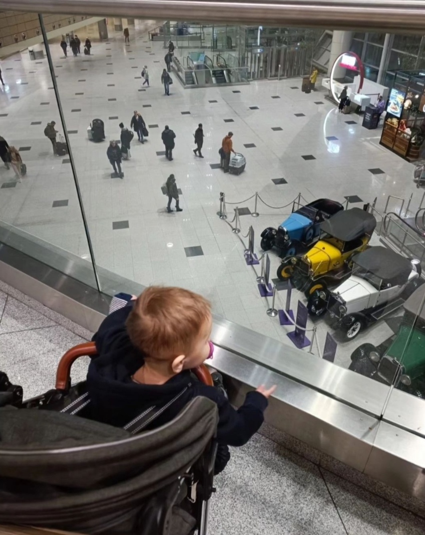 Полет на самолёте с ребенком в ночь