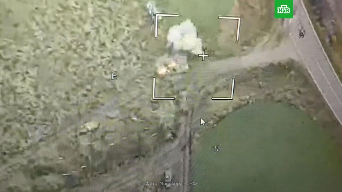    Минобороны РФ показало кадры поражения техники ВСУ на границе Курской области