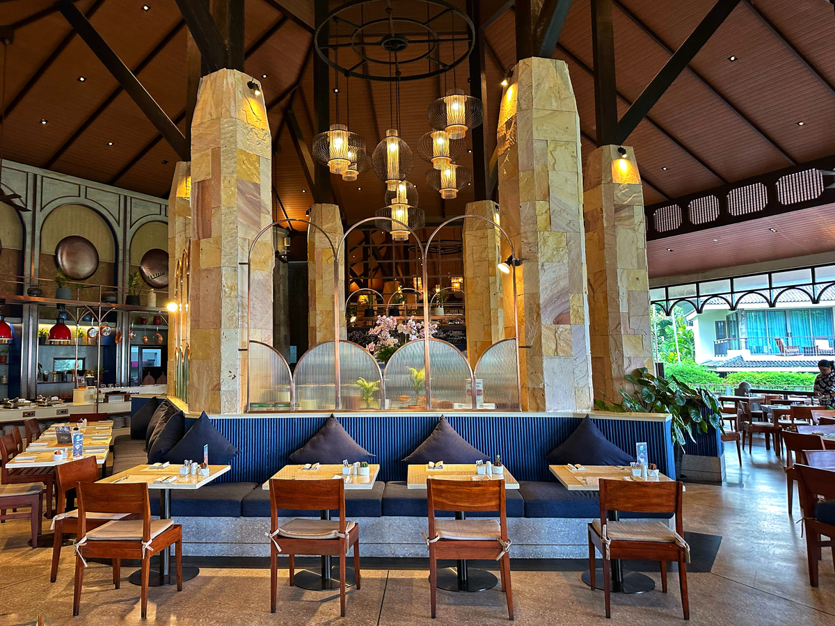 Завтрак в отеле Mandarava Resort