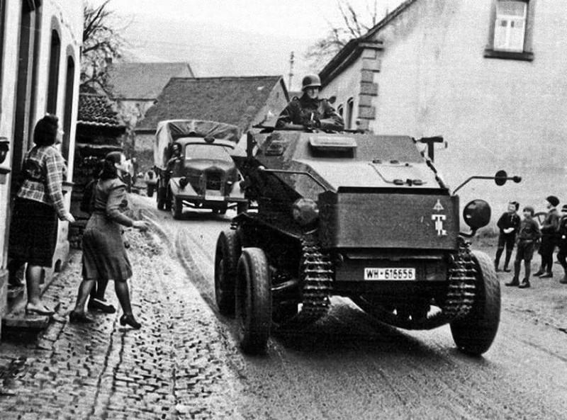 Машина ПАН оригинальной конструкции — колёсно-гусеничный Sd.Kfz. 254