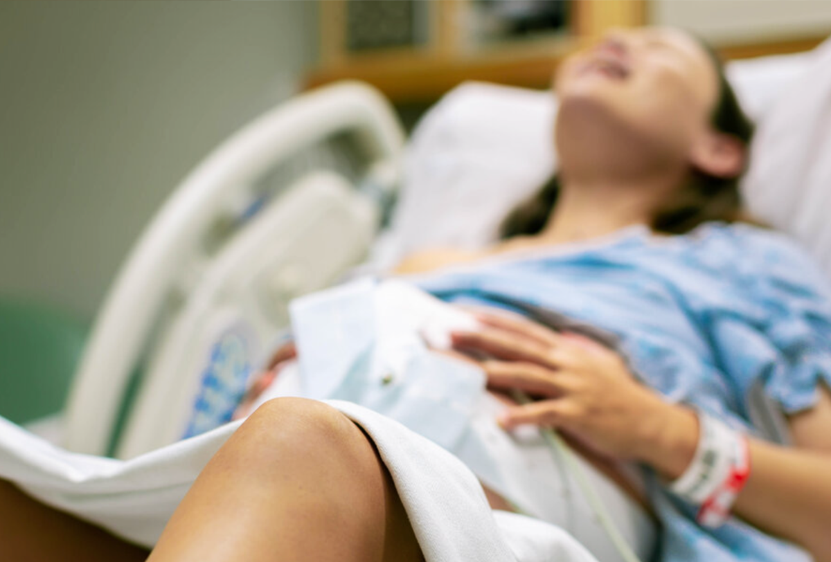 Некоторые родовые травмы влияют на нашу жизнь через глубинные убеждения о себе и о мире. Изображение с dzeninfra.ru