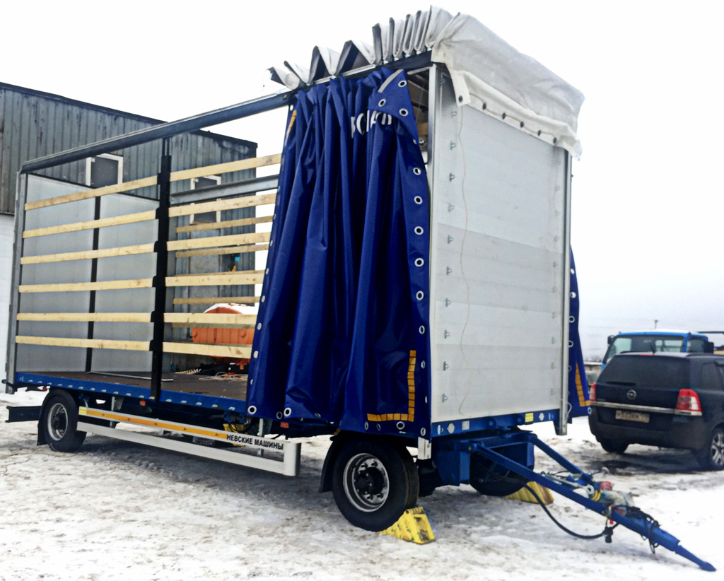 Прицеп со сдвижной шторой и сдвижной крышей