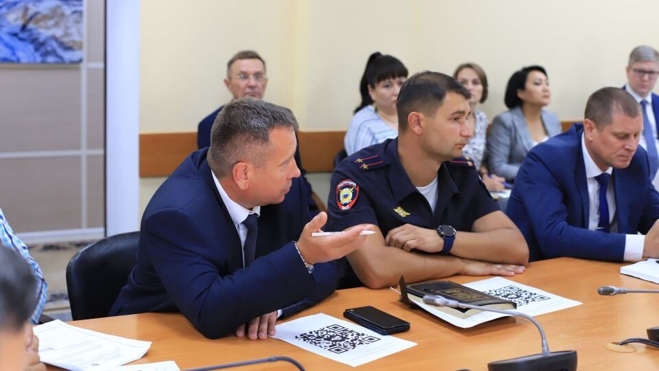    Заседание Межведомственной рабочей группы по вопросам деятельности в сфере управления земельными ресурсами в Республике Алтай. Источник: Сергей Кулыгин