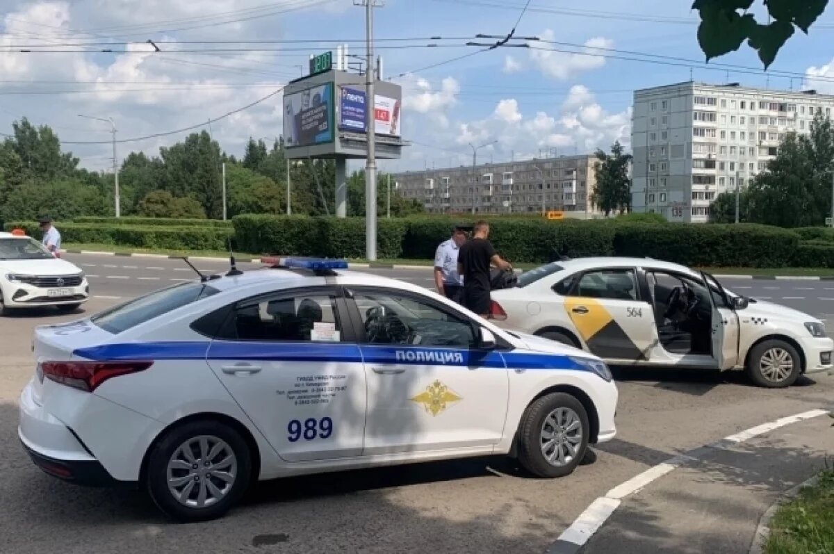    За 8 дней кузбасские таксисты минимум 300 раз нарушили ПДД