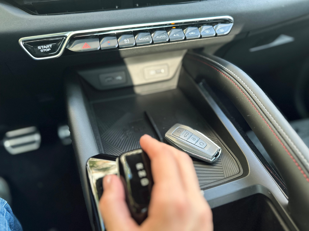 Служебный а/м был высшим знаком отличия в корпоративной иерархии.