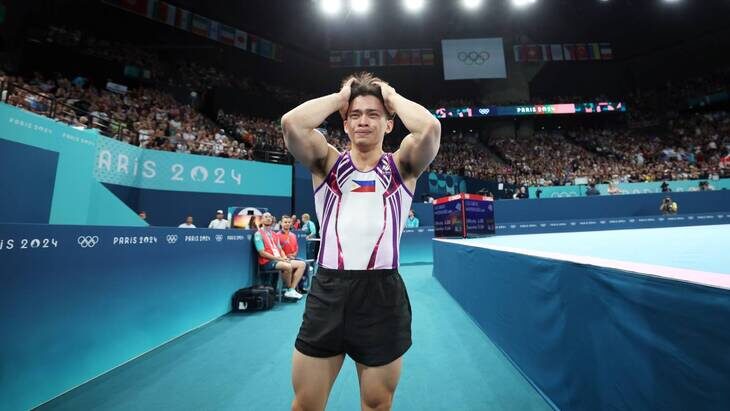 Филиппинский гимнаст сам не верит в победу.  фото: картинки  яндекса.