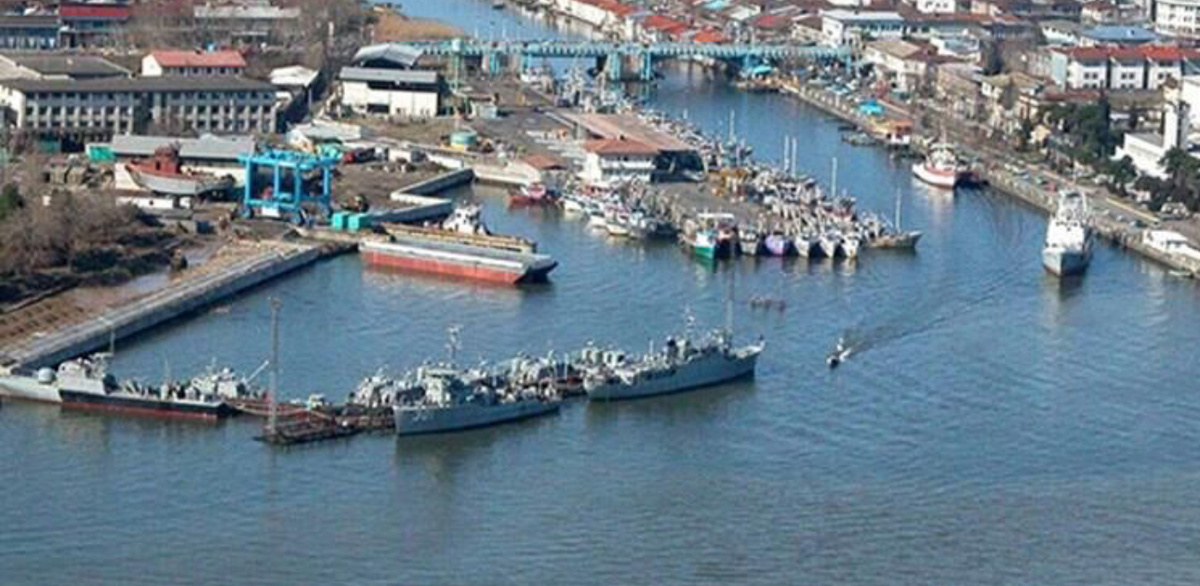 CC BY 4.0 / Fars News Agency / Chabahar (cropped, resized)