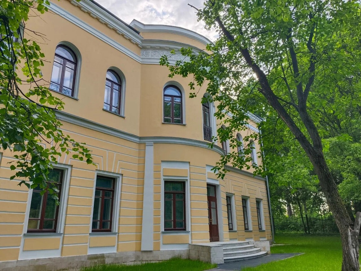 Своё название усадьба получила в честь древней деревянной Знаменской церкви и заброшенной деревни Губайлово. Фото: Альтаир / Яндекс Карты
