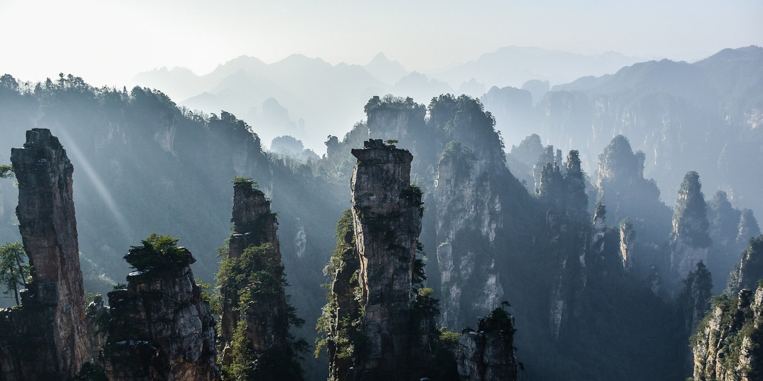 9 самых удивительных мест Китая: от садов сакуры до пейзажей из «Аватара»