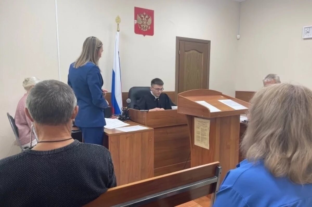    Суд над тренером идёт в здании Кировского районного суда, который находится напротив места трагедии